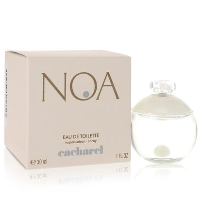 Cacharel Noa perfume bottle for women on a white background